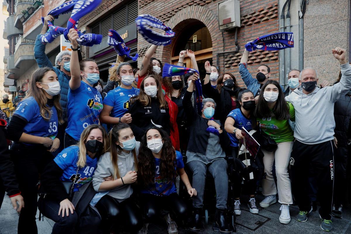 72119 premio de la Lotería de Navidad, imágenes de los premiados