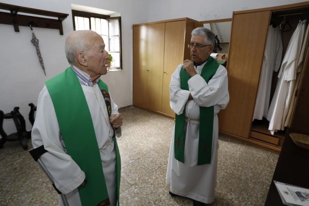 Homenaje en Tremañes a Cándido Viñas