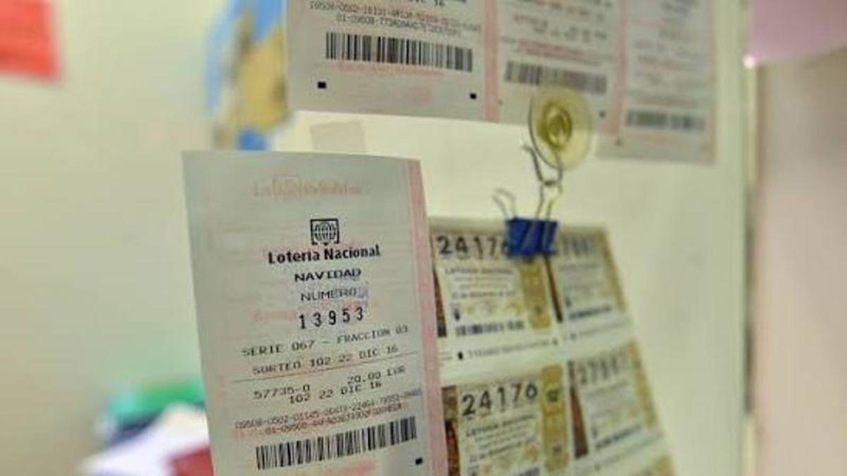 Boletos en una administración de Loterías