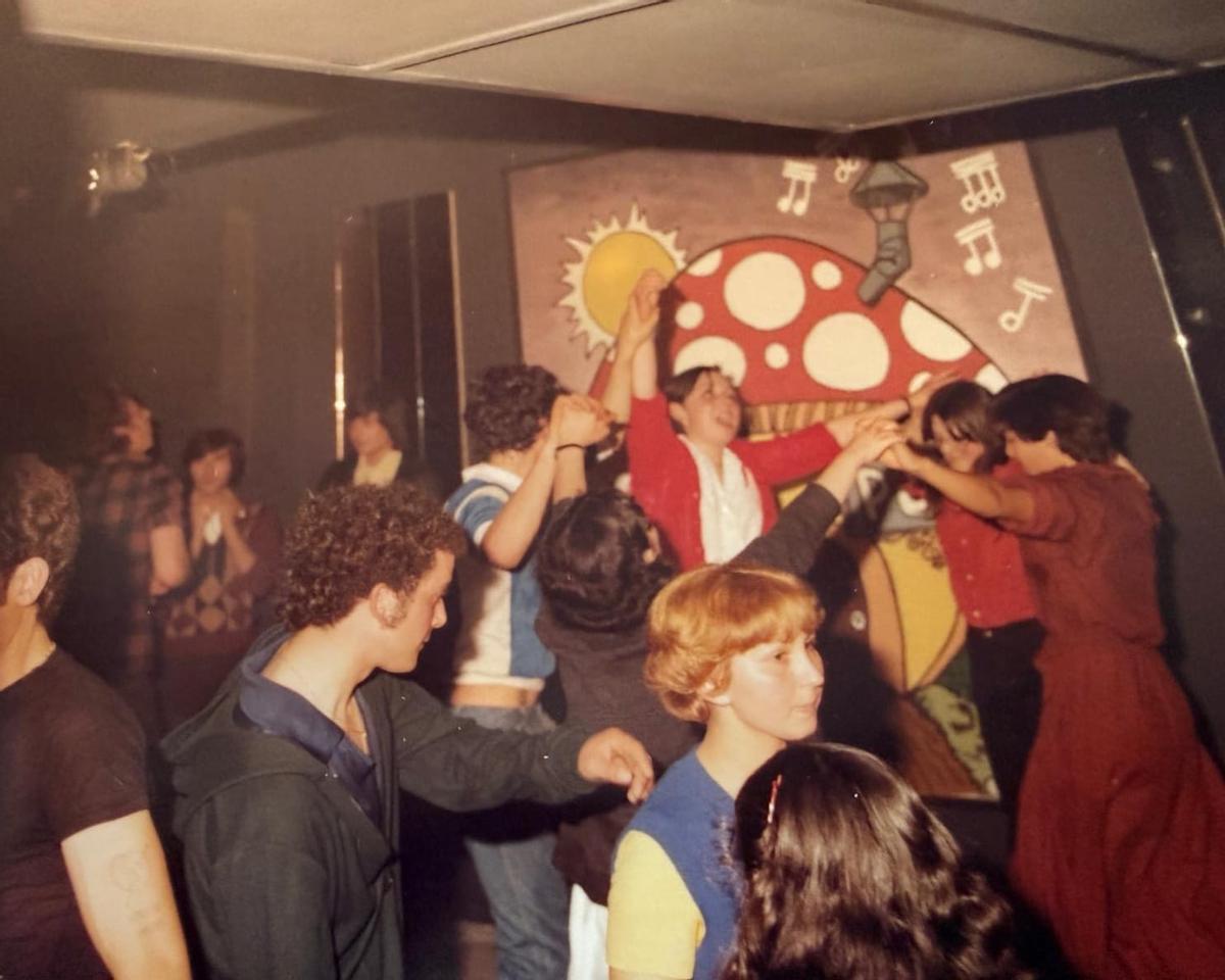 Interior de la discoteca el Bolet.