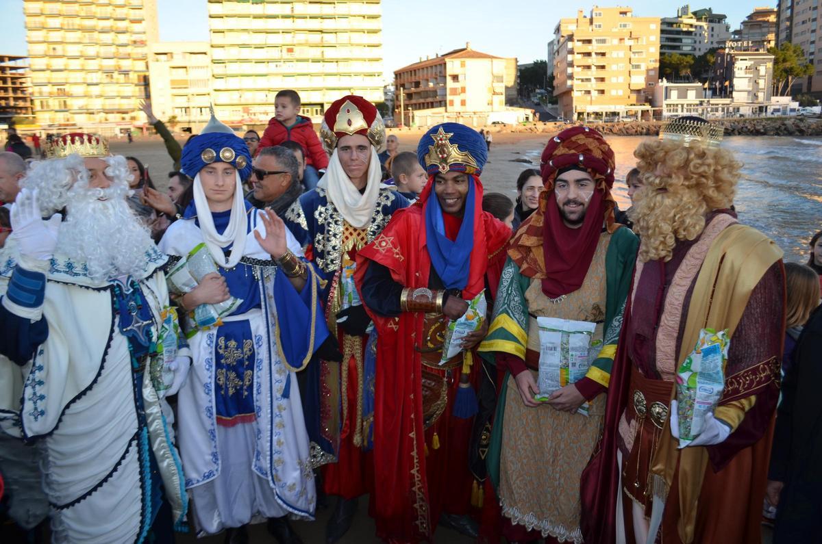 Sus Majestades de Oriente llegarán en barca el 5 de enero a la playa de la Concha.