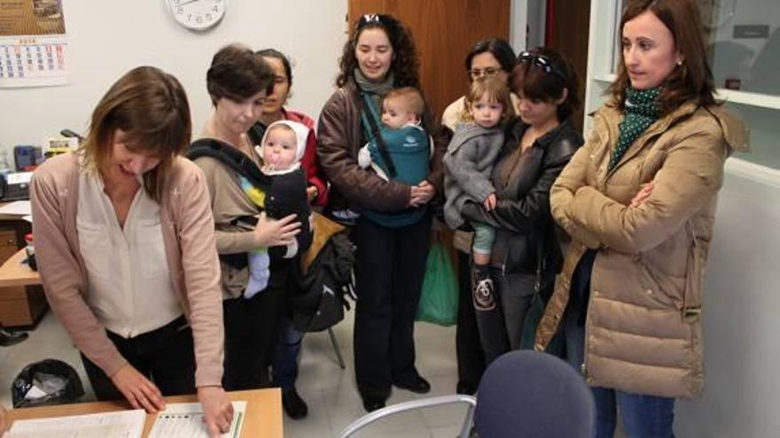 Piden que los bebés nacidos por cesárea puedan estar con sus madres en el Hospital