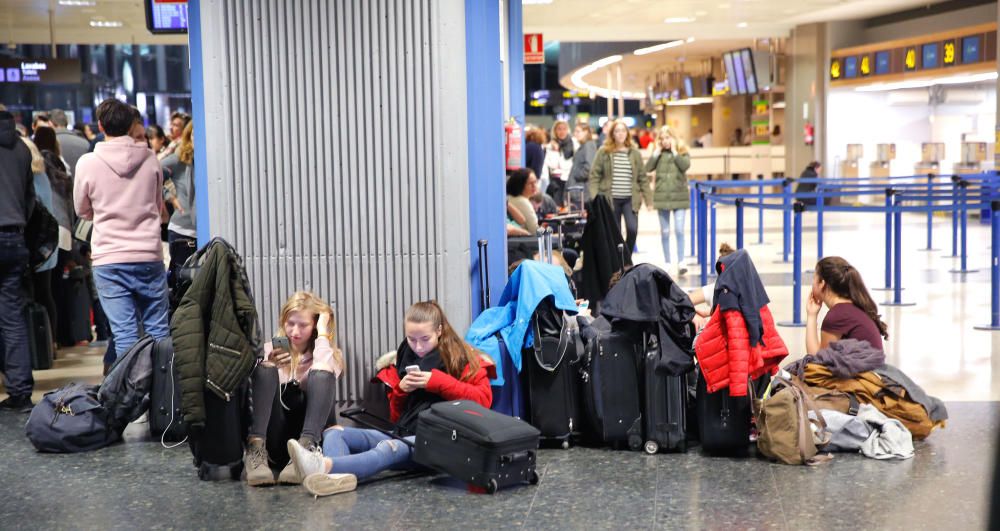 Aeropuerto de Manises: vuelos cancelados por el temporal