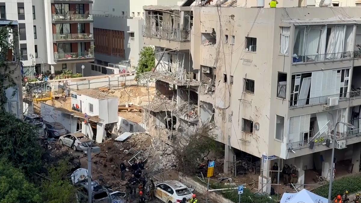 Irán dispara al menos seis oleadas de proyectiles contra Israel.