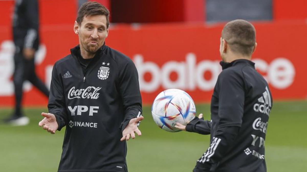 Leo Messi durante el entrenamiento de la selección de Argentina.