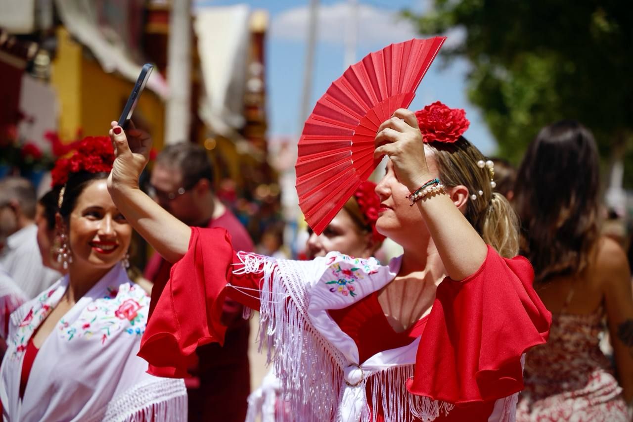 La Feria entra en calor con todas las mesas llenas
