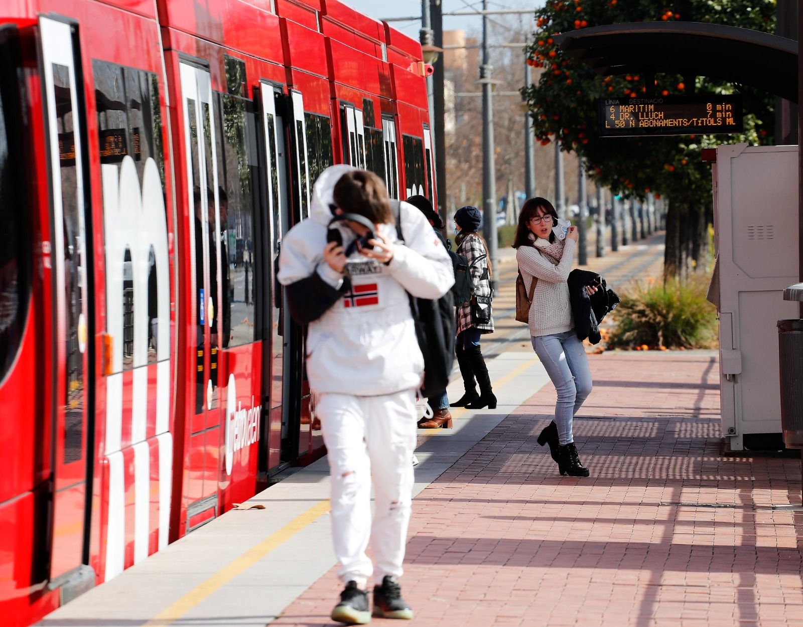 Último día con mascarilla en el transporte público