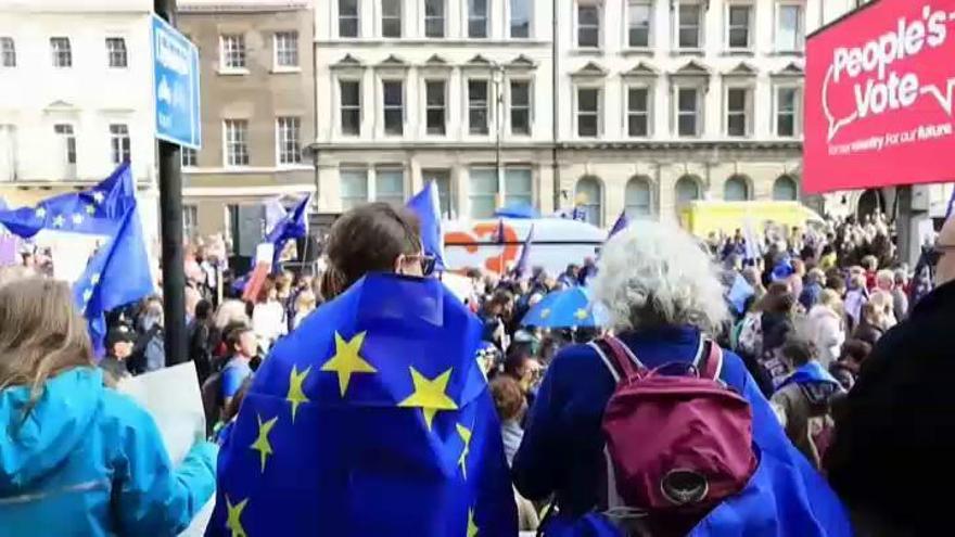 Miles de londinenses exigen en la calle un nuevo referéndum para acabar con el Brexit