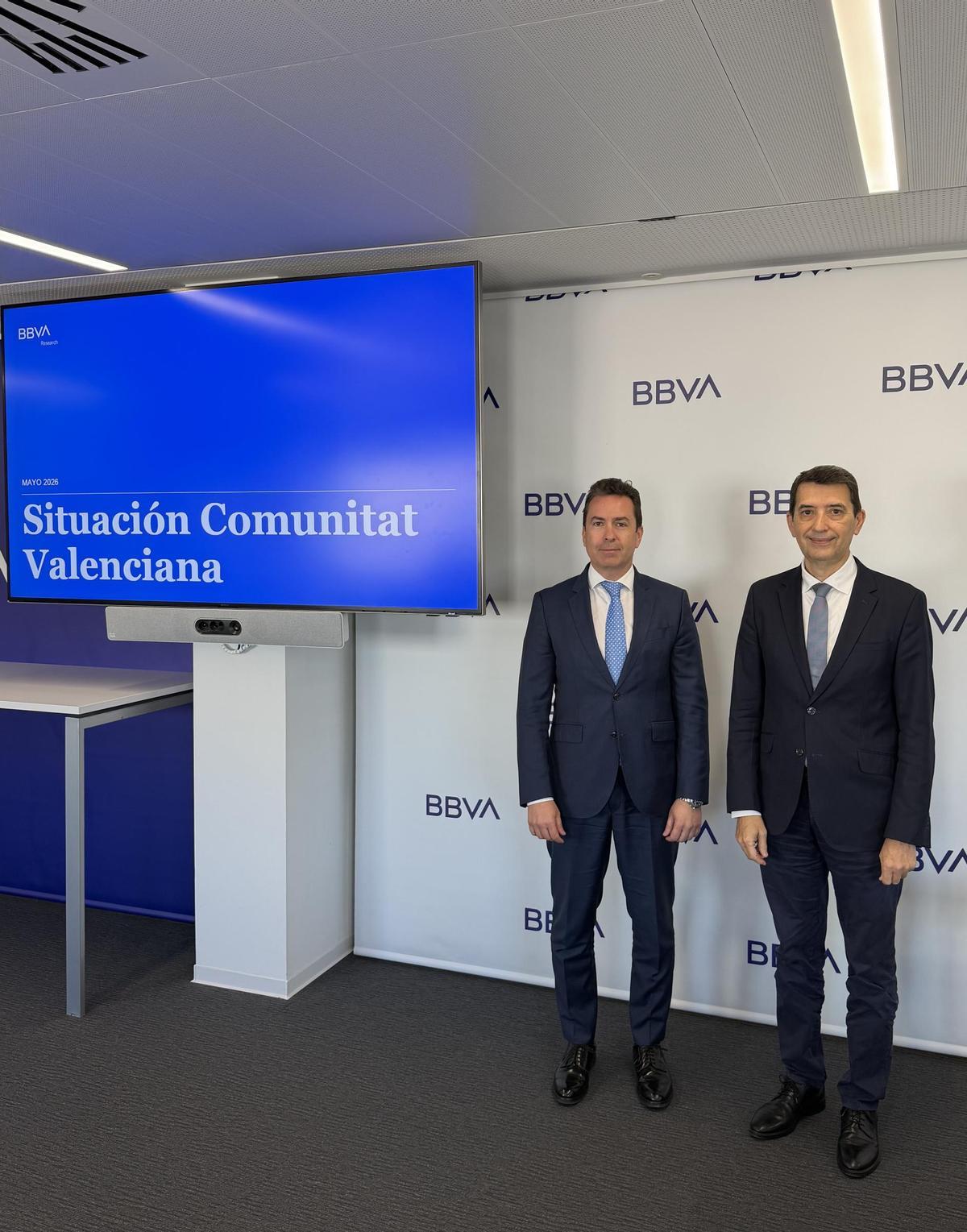 Mieres y Doménch, este martes, en la sede de BBVA en València.