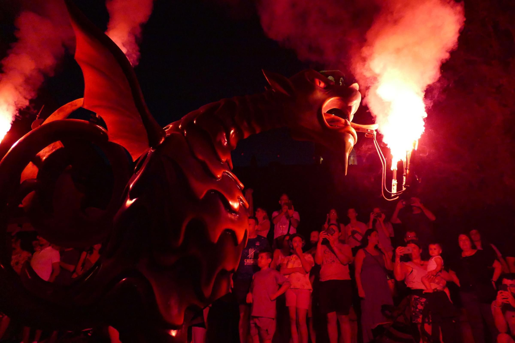 L'Encesa del Drac de Figueres es converteix en una nova tradició de les Festes de Sant Pere