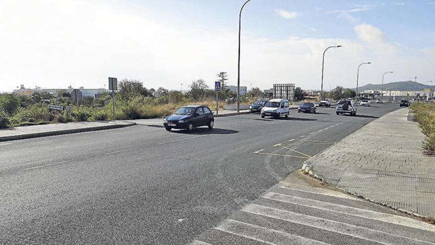 Tramo en el que los vecinos piden la instalación de un paso para peatones sobre la E-20.