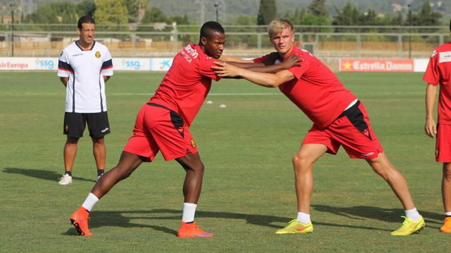 Wolfsburg-Nachwuchsspieler trainiert bei Real Mallorca mit