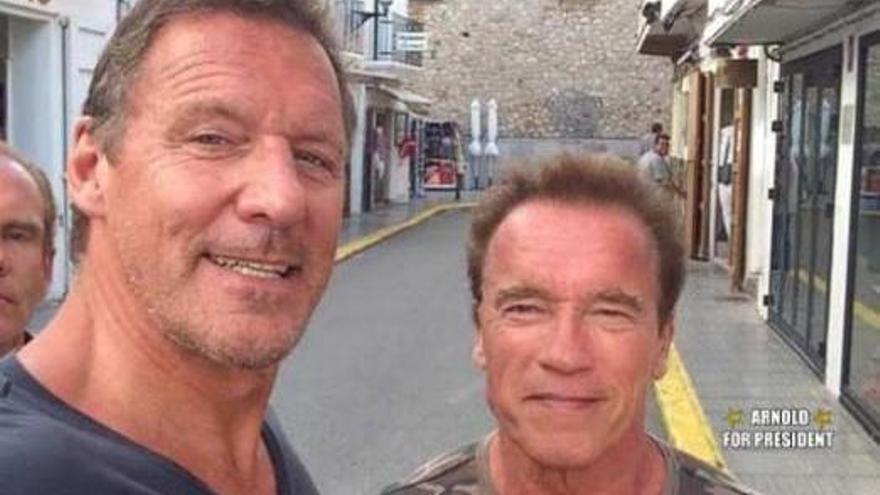 Schwarzenegger mit Ralf Möller auf Ibiza