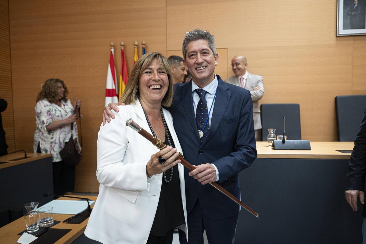 Núria Marín y David Quirós, en el Pleno de relevo de la alcaldía de L'Hospitalet.