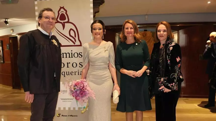 Vídeo: Moros d’Alqueria funden fiesta, talento y cultura en sus galardones más magdaleneros