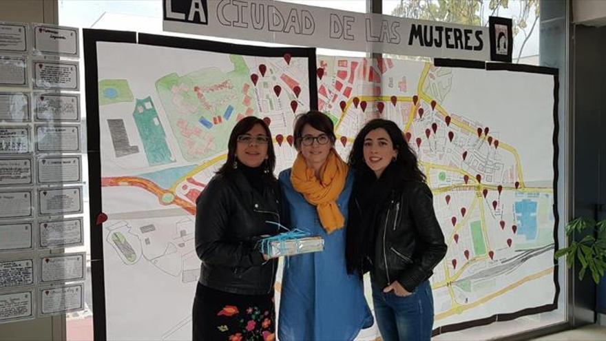 Una alumna del Albalat gana con su cartel sobre violencia machista