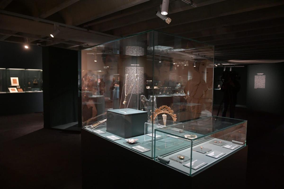 Exposición de Lalique en la Fundación Barrié