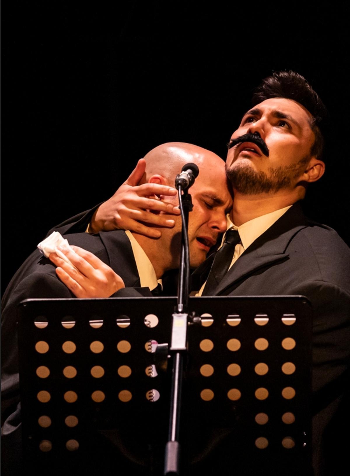 Una escena de "Cariño malo" de Ministerio de la Belleza, que se representa este domingo en el Auditorio Xosé Manuel Pazos de Cangas.