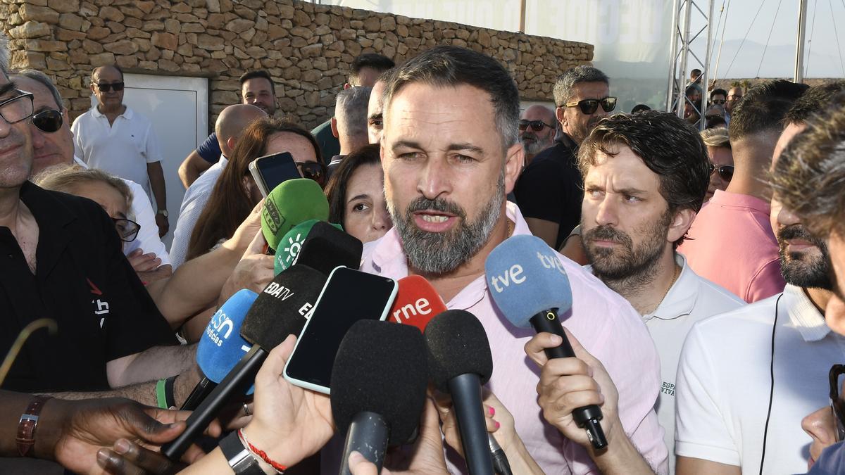 Abascal defiende pacto PP-Vox en Extremadura y lamenta falta de acuerdo en Murcia y Aragón