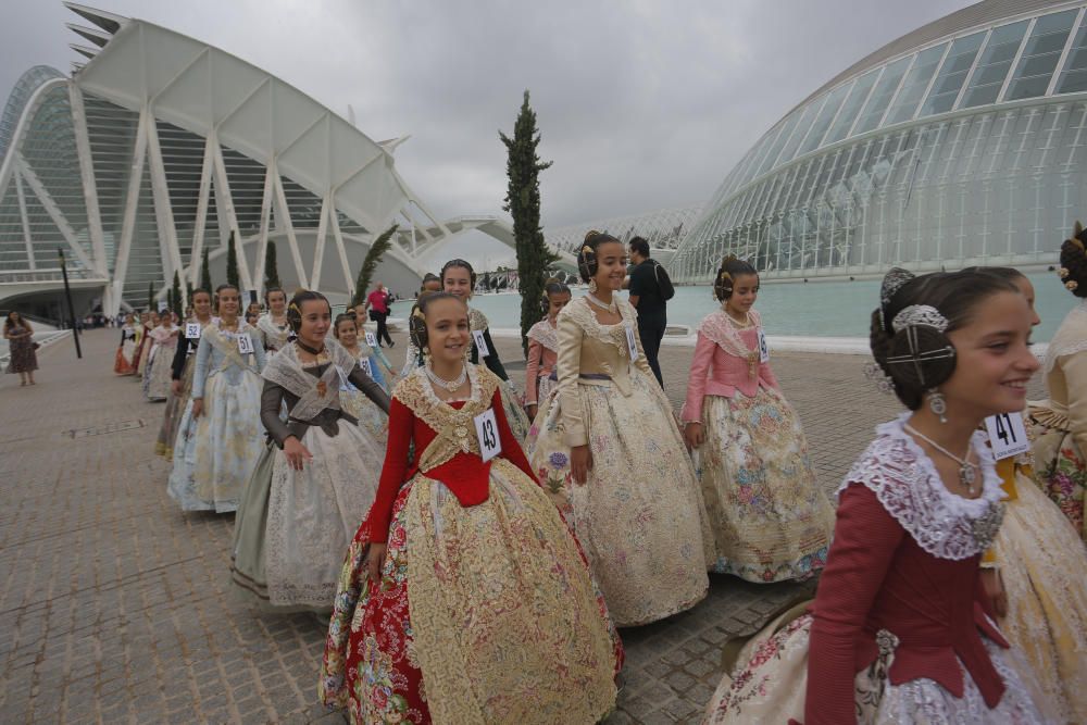 Las candidatas a Fallera Mayor Infantil visitan el Museo Príncipe Felipe