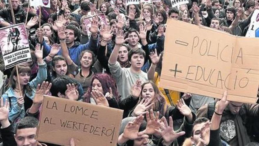 Ocho de cada 10 profesores españoles, contrarios a las reválidas de la LOMCE