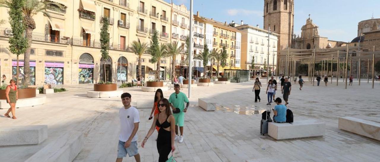 La plaza de la Reina abre al público