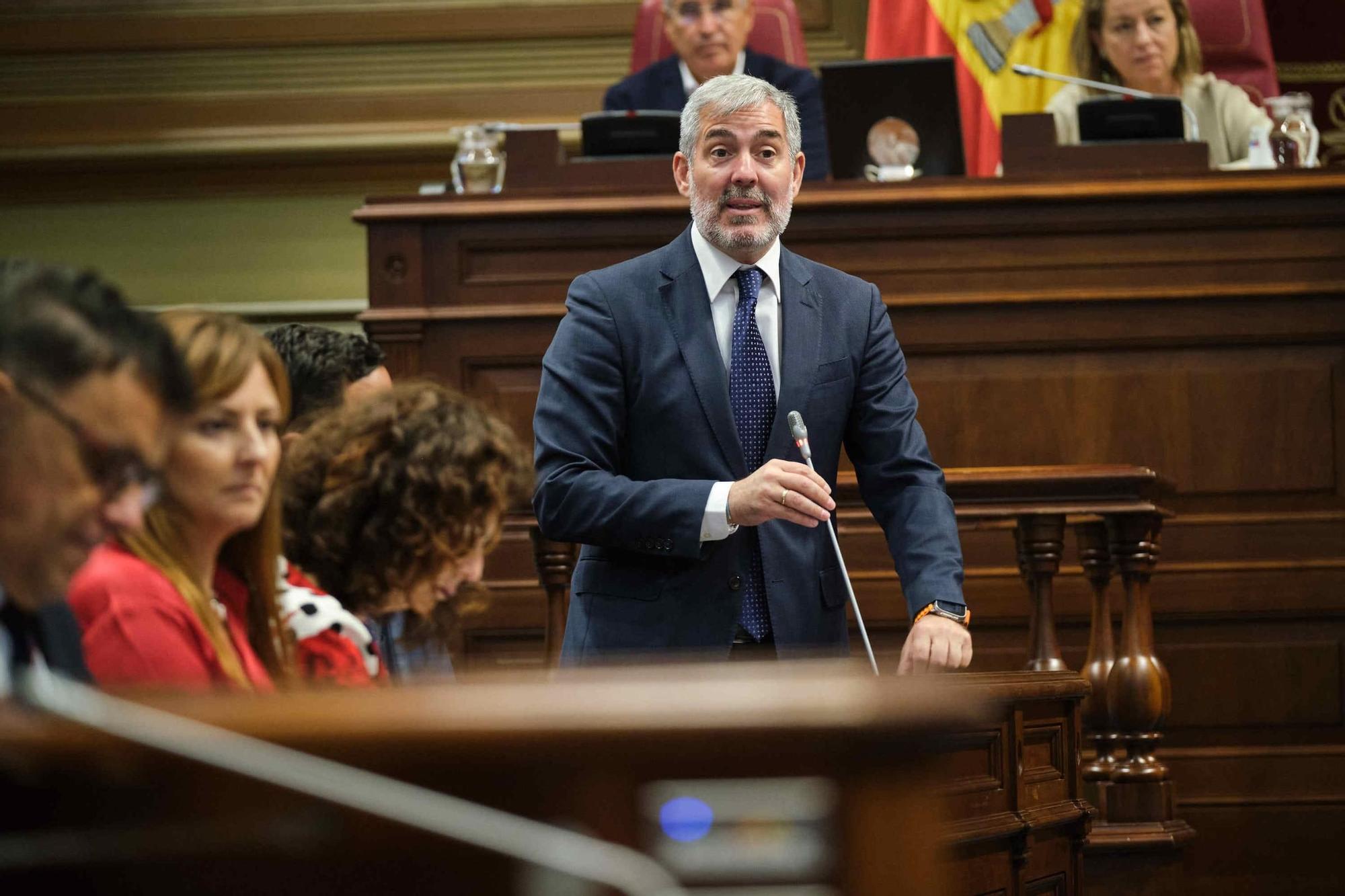 Pleno del Parlamento de Canarias