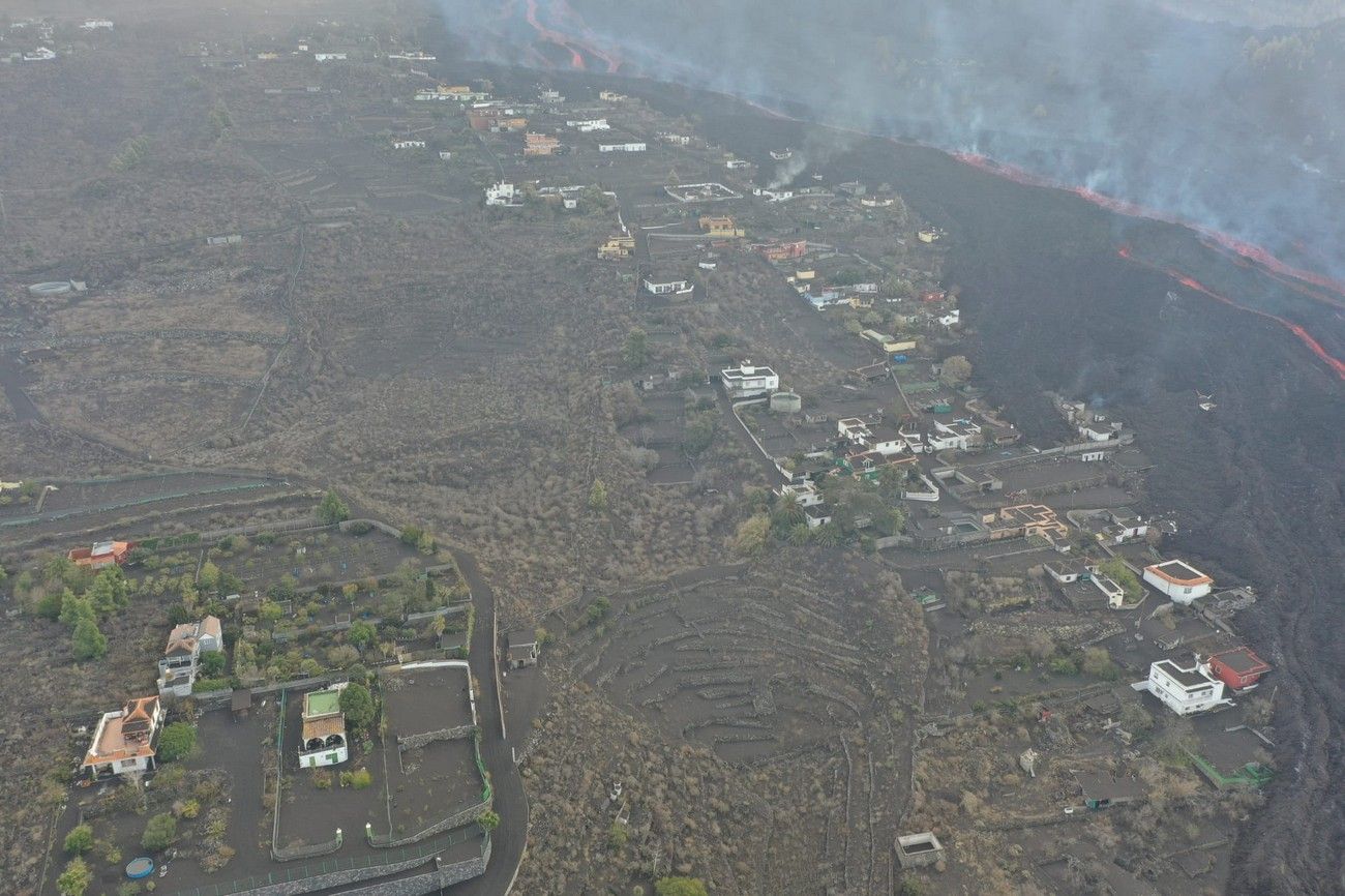 El avance de la lava del volcán de La Palma, a vista de pájaro en el décimo día de erupción