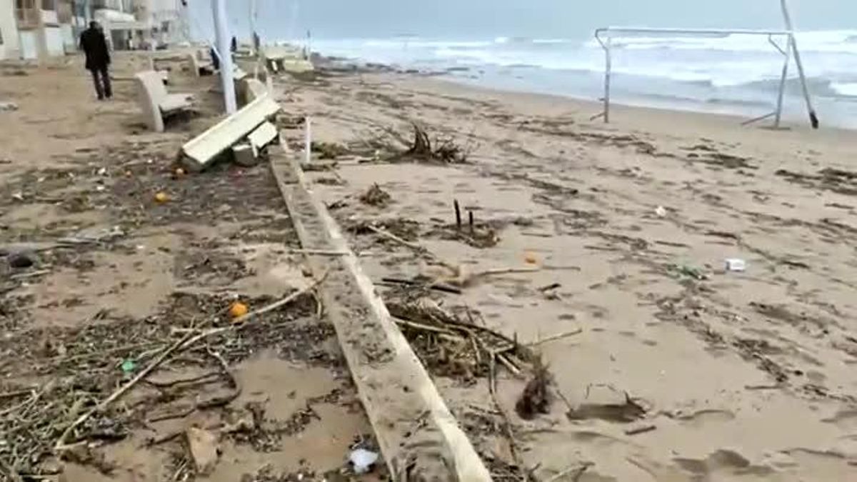 Así ha quedado el paseo marítimo de Bellreguard tras el paso del temporal 'Gloria'