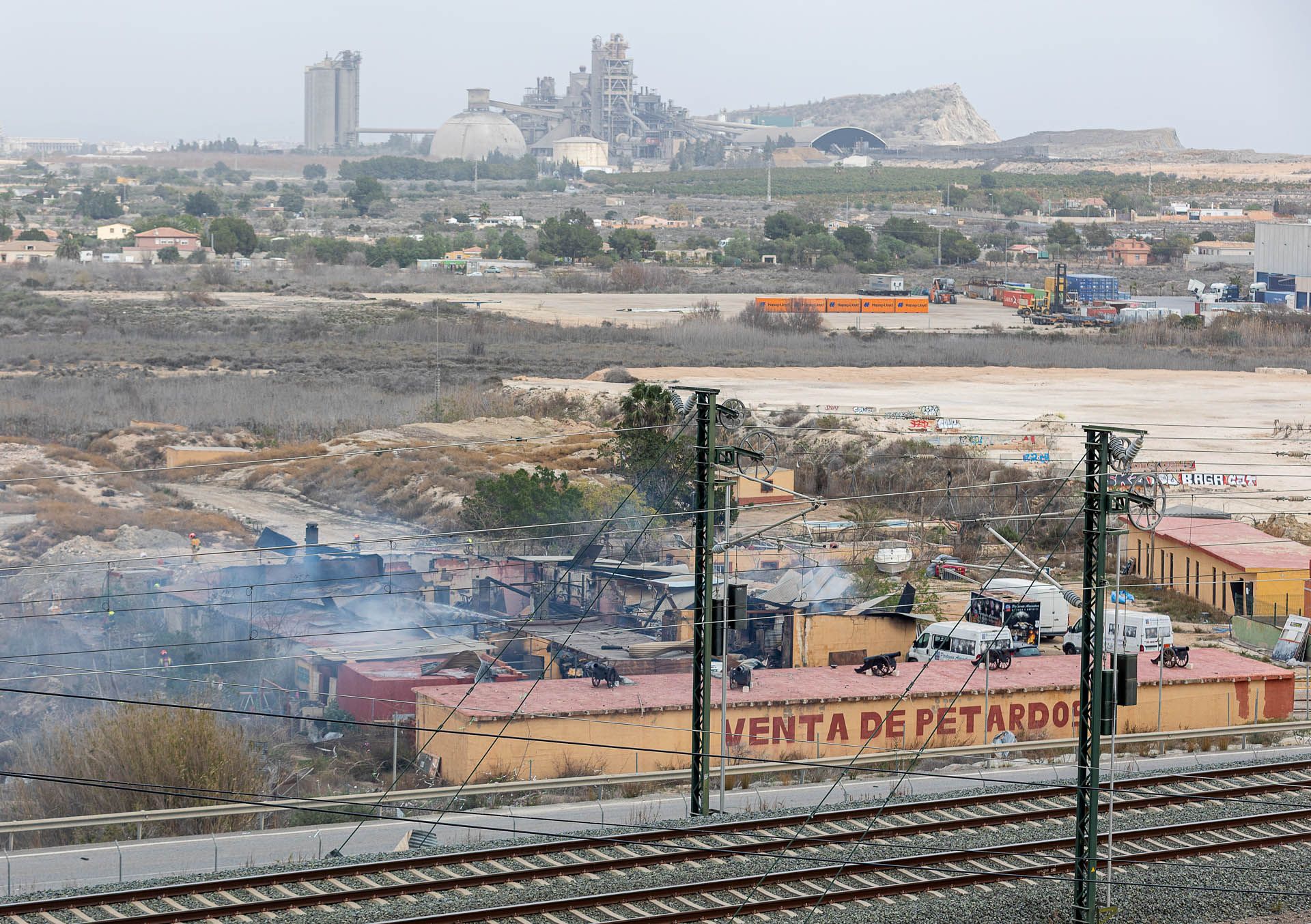 Grave explosión en la pirotecnia Hermanos Sirvent en Fontcalent, Alicante