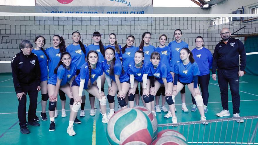 El Club Voleibol La Calzada, un bloqueo al vial de Jove en superficie