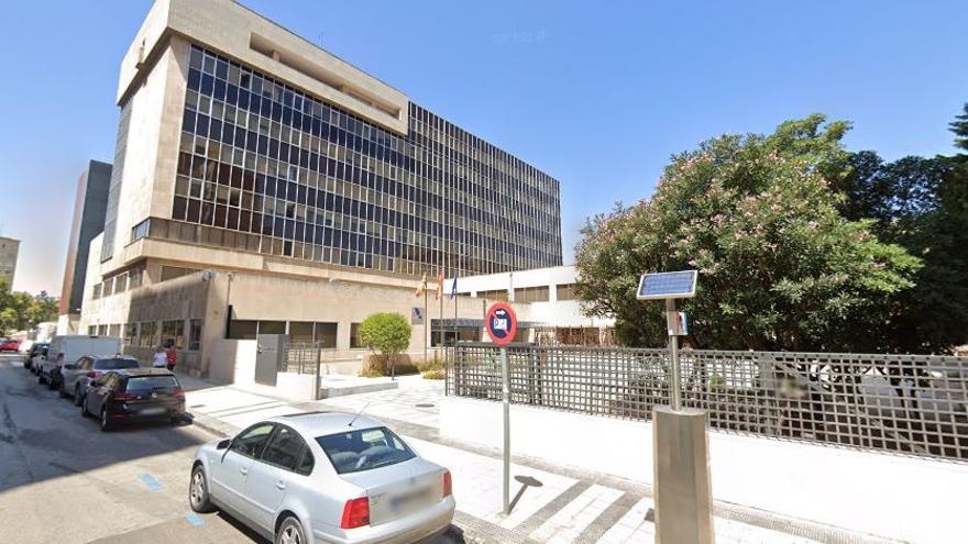 Oficina de la agencia tributaria ubicada en la calle Albareda de Zaragoza.