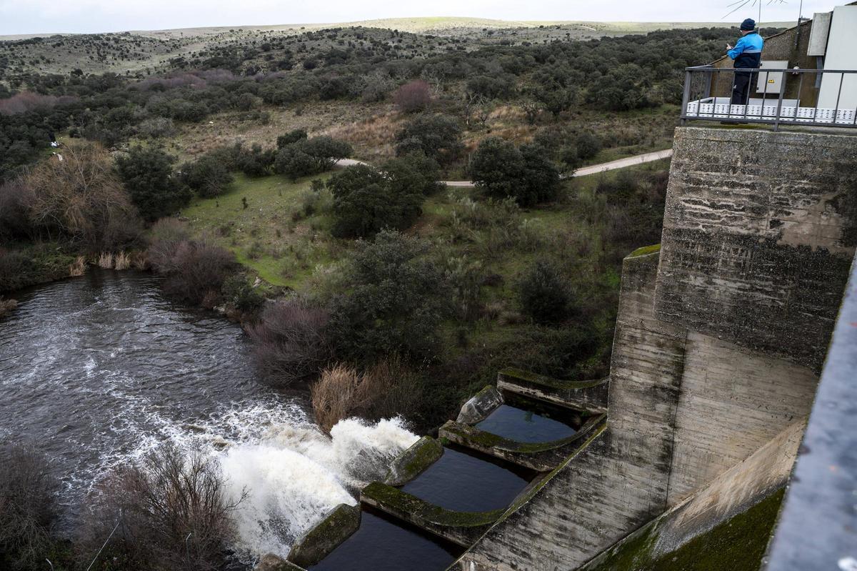 Fotogalería | Así ha sido el desembalse del Guadioloba, este viernes Fotogalería | Así ha sido el desembalse del Guadioloba, este viernes