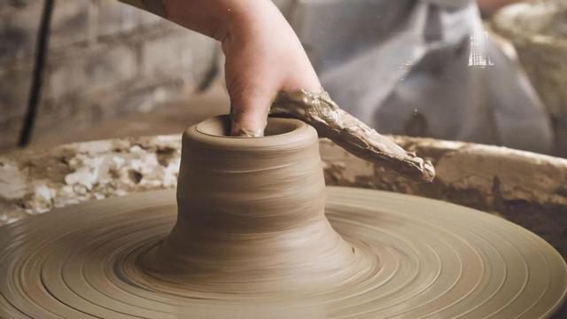Los participantes visitarán el taller, descubrirán su historia y podrán realizar su propia pieza de barro. | SERVICIO ESPECIAL
