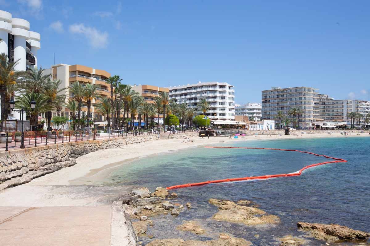 Empiezan los trabajos de reparación del Paseo Marítimo de Santa Eulària