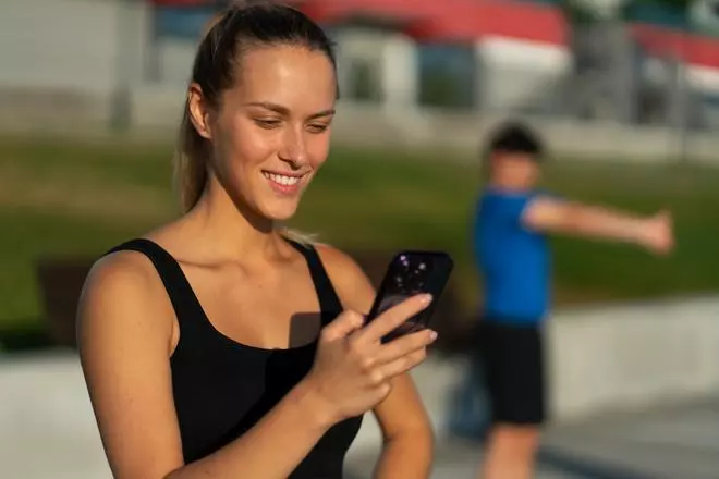 Las 'apps' que necesitas en tu tel谷fono o reloj si te gusta correr o ir en bicicleta