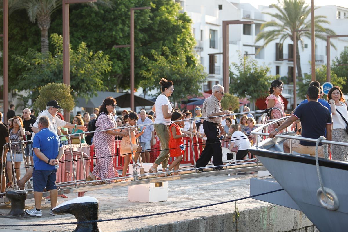 Procesión marinera en Ibiza.