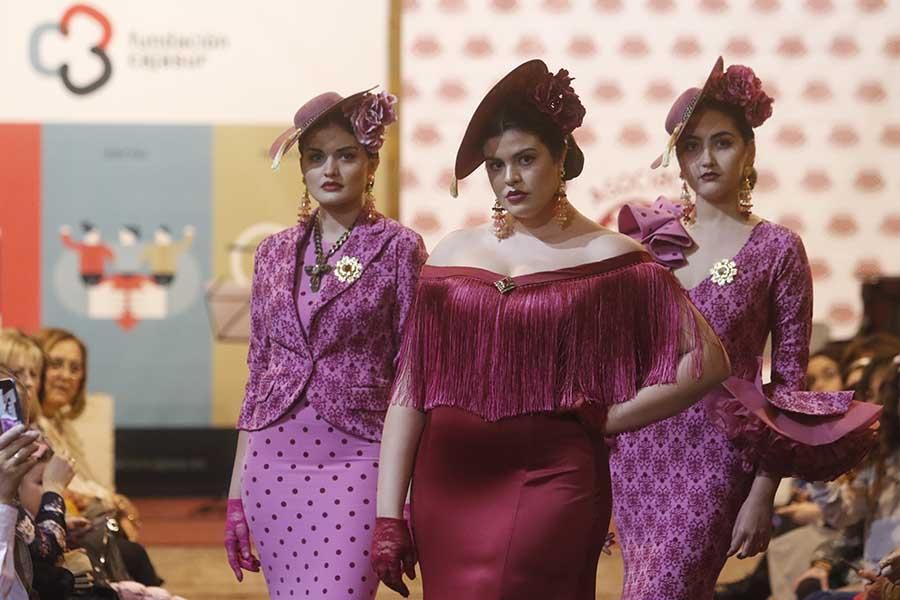 El desfile de moda flamenca a beneficio de Sonrisa de Lunares en imágenes