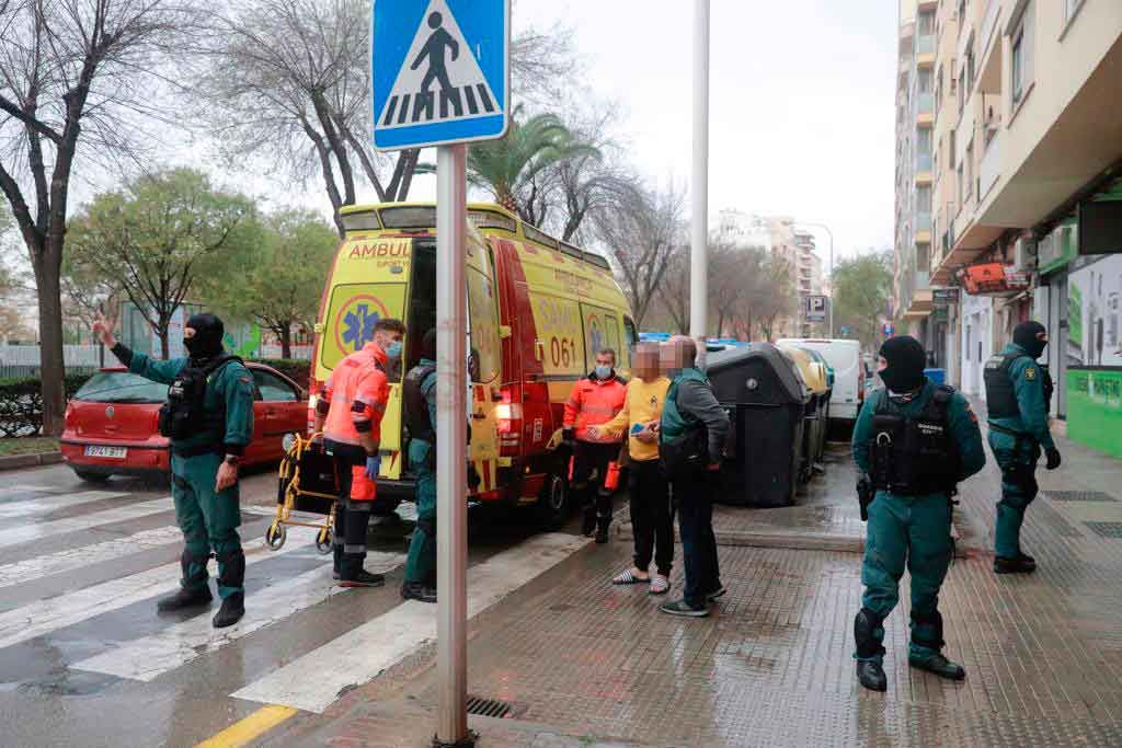 Hospitalizan a una mujer durante uno de los registros en la operación antidroga de Mallorca