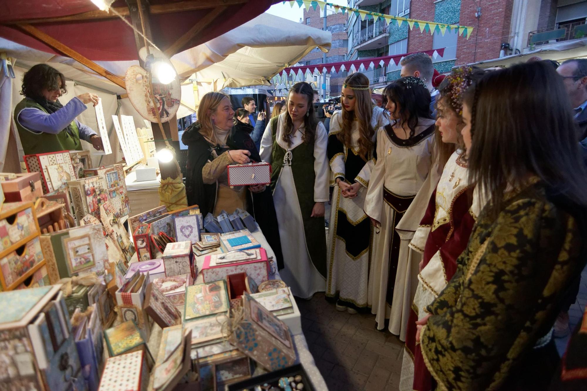 Todas las imágenes de la apertura del mercado medieval de Vila-real