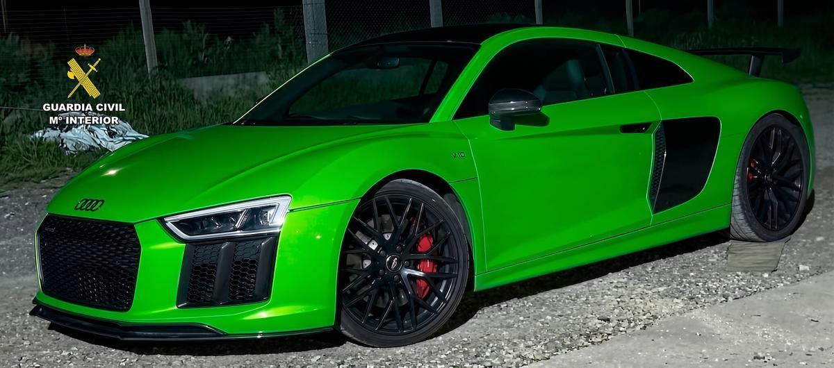 El 'superdeportivo' robado en O Pino que ha sido recuperado por la Guardia Civil de A Coruña tras desmantelar una banda especializada en robar vehículos de gran cilindrada.