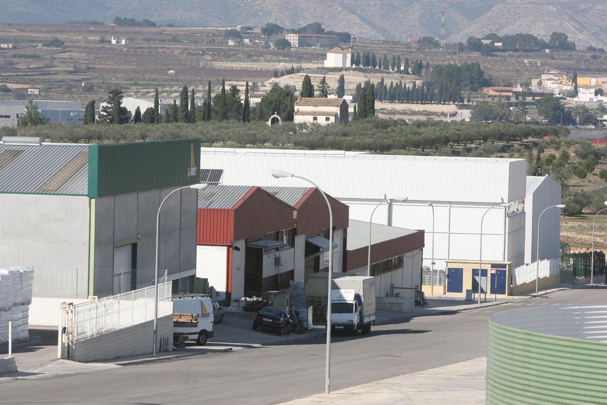 Naves de empresas en el polígono industrial de Montaverner, en una imagen de archivo.