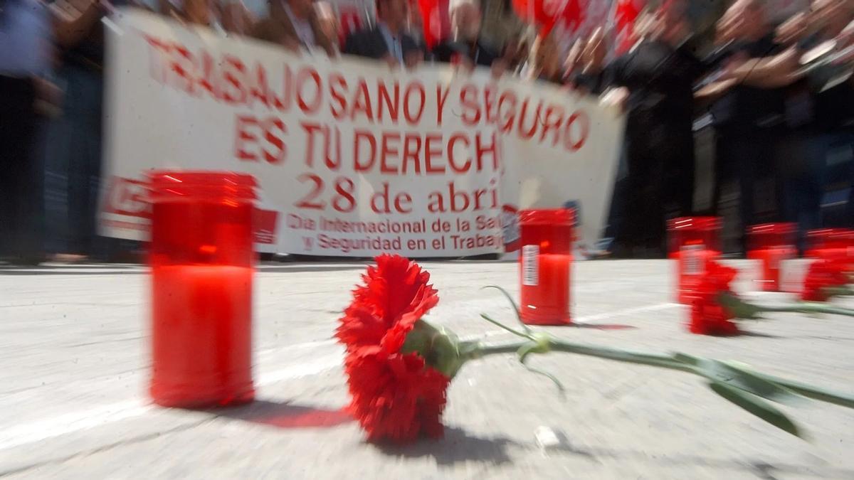 Imagen de una manifestación con motivo de la conmemoración del Día Mundial de la Seguridad y la Salud en el Trabajo.