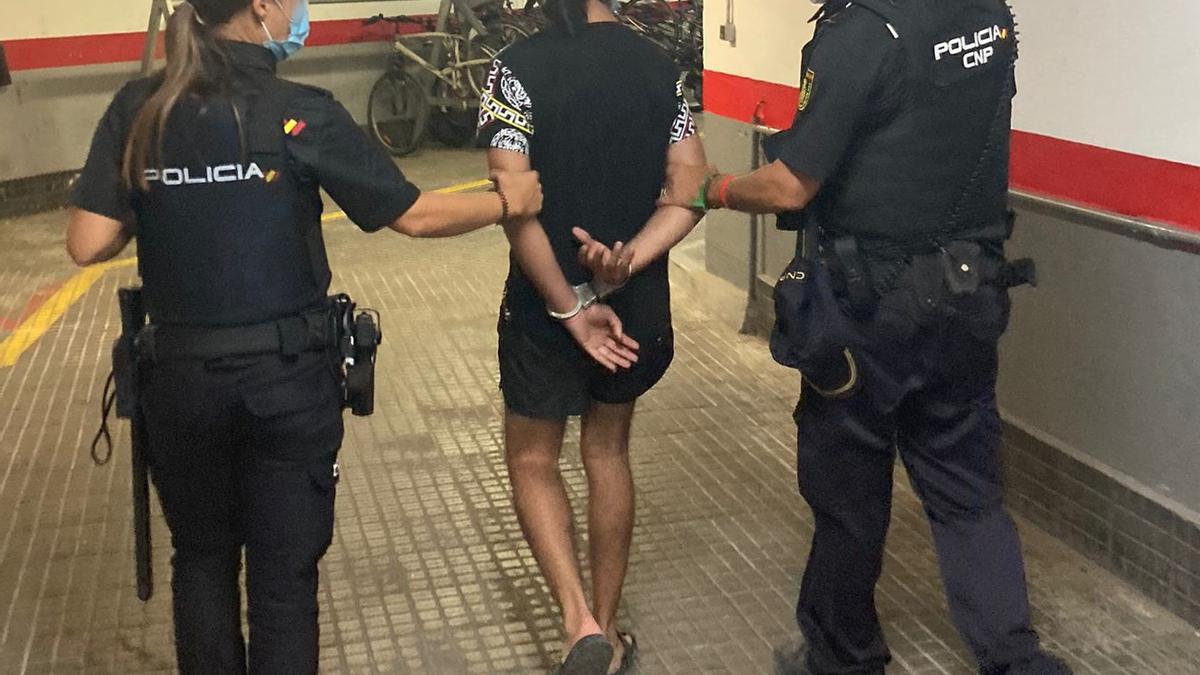 Un de los presuntos ladrones detenidos esta semana en Playa de Palma.