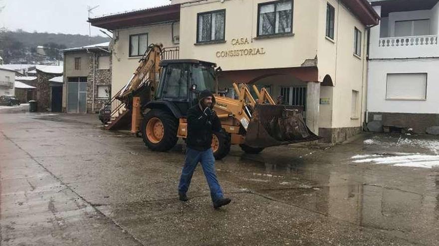 Nueva retroexcavadora mixta del Ayuntamiento de San Vicente.