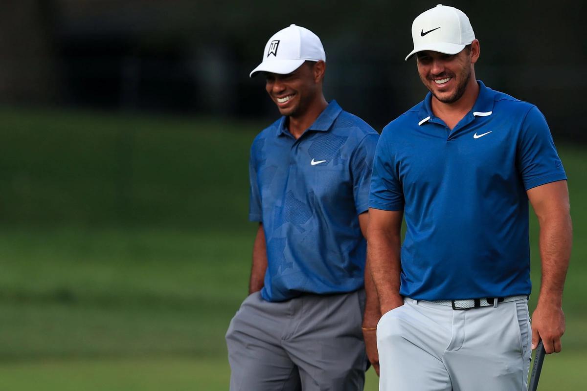 Woods ha compartido juego en muchas ocasiones con Brooks Koepka, como en el Memorial Tournament en 2020