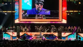 Stevie Wonder, más música que ‘entertainment’, 26 canciones y sin puestos de ‘merchandising’ en su vibrante reaparición escénica