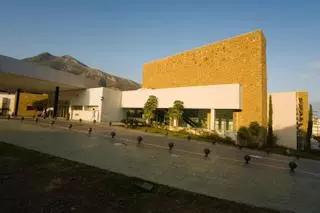 Evacuada al hospital una mujer de 44 años tras un incendio en una vivienda de Benalmádena