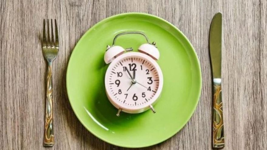 ¿Es verdad que el ayuno nocturno es bueno para la salud?