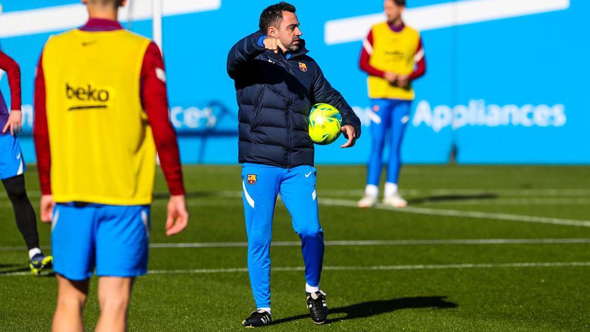 Un Barça asolado por las bajas se entrena antes del Mallorca